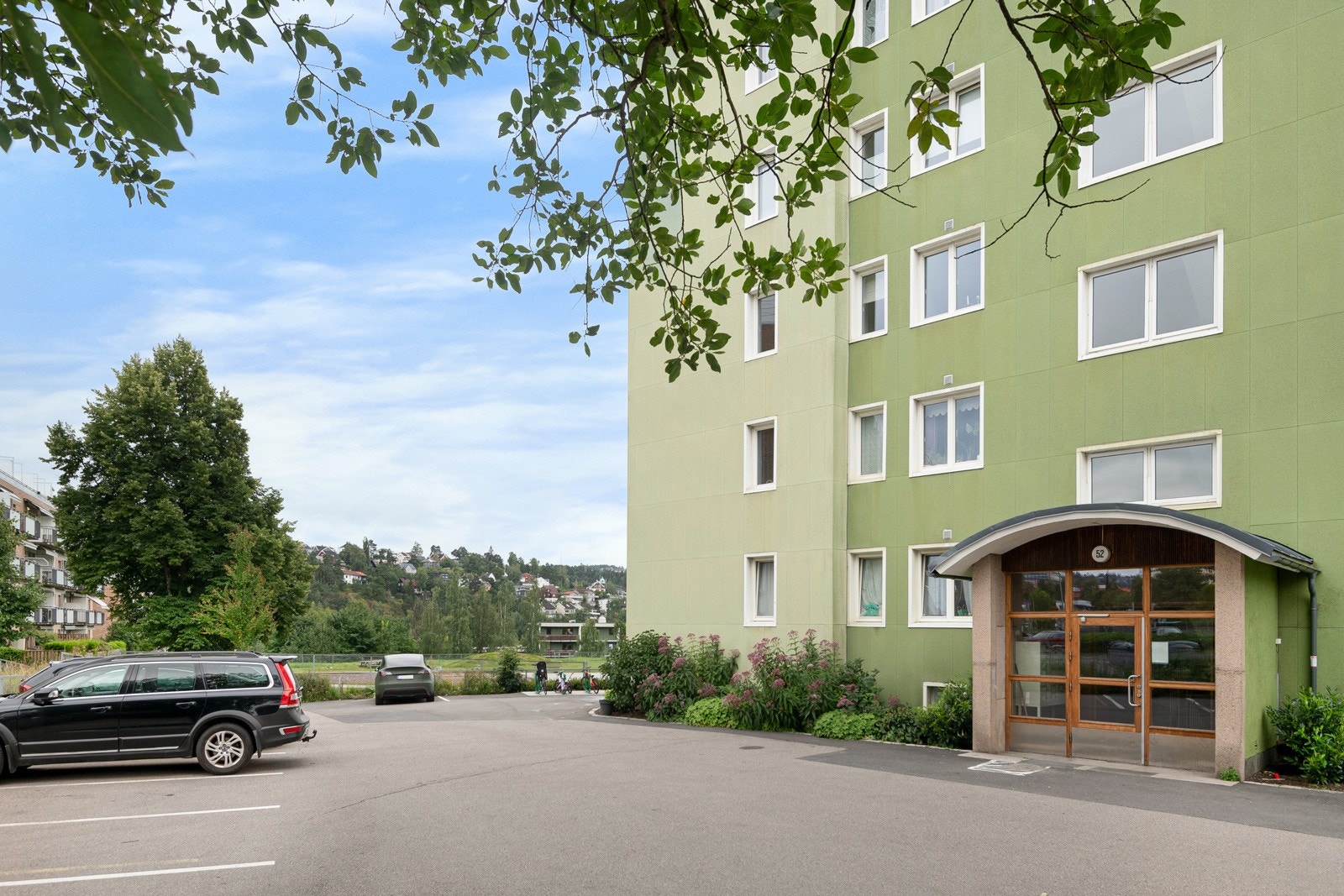 Borettslaget har flere biloppstillingsplasser med kort venteliste! Galleribilde