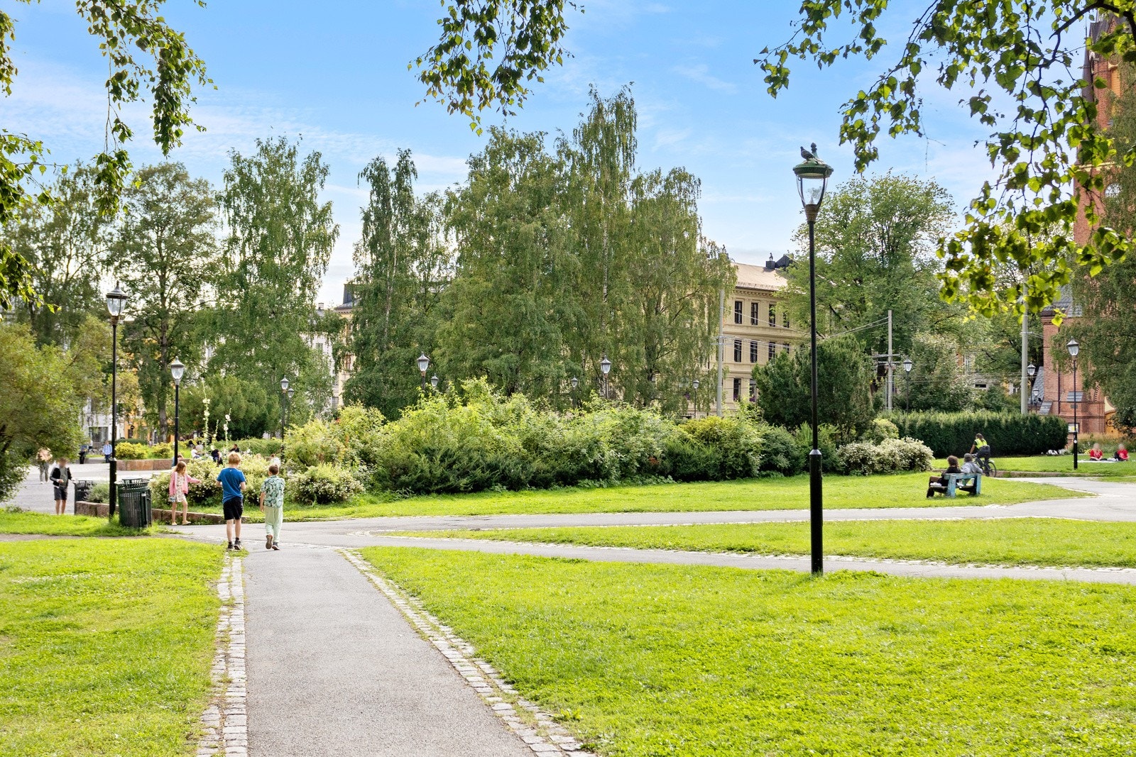I nærområdet finner du flere hyggelige parker og grøntområder. Galleribilde