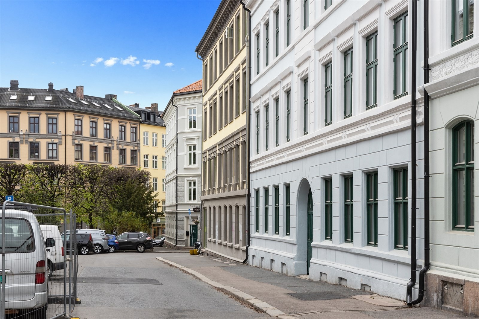 En stor 3-roms leilighet beliggende sentralt og attraktivt rett ved Sofienbergparken på Grünerløkka Galleribilde