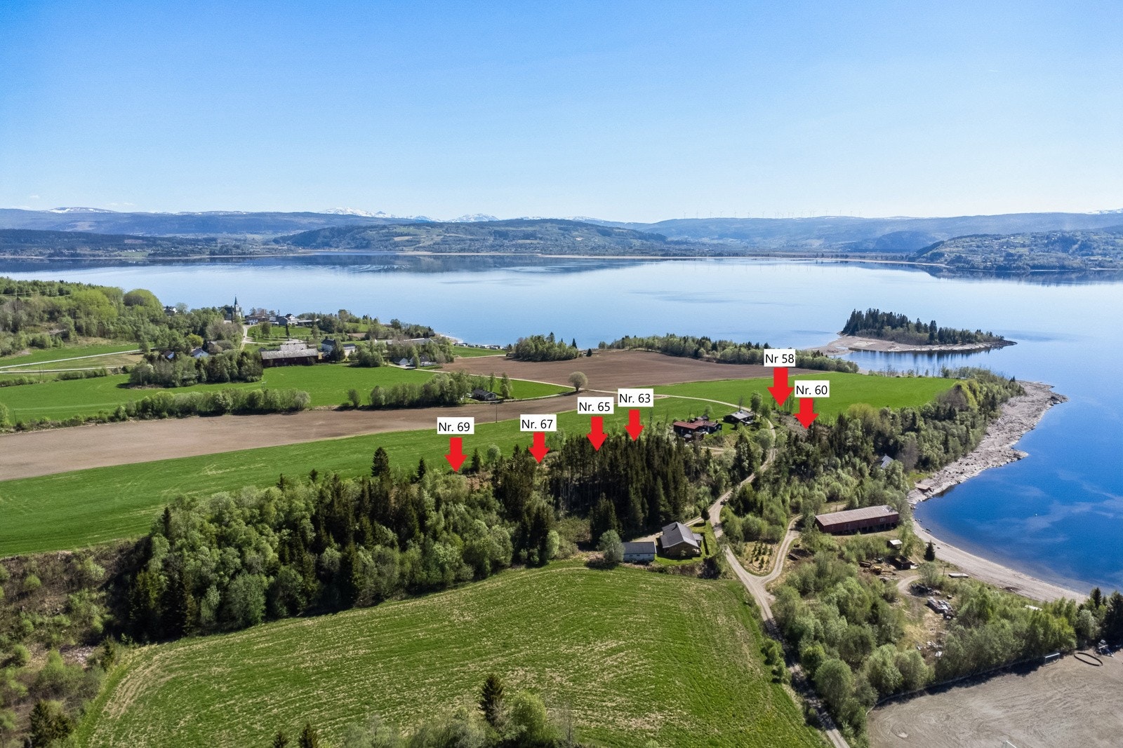 Velkommen til Fuglemsmoen og disse 6 flotte fritidstomtene. Alle tomtene selges som eiet tomt. (Plassering av tomtene på kartet er kun et estimat, avvik vil kunne forekomme) Galleribilde