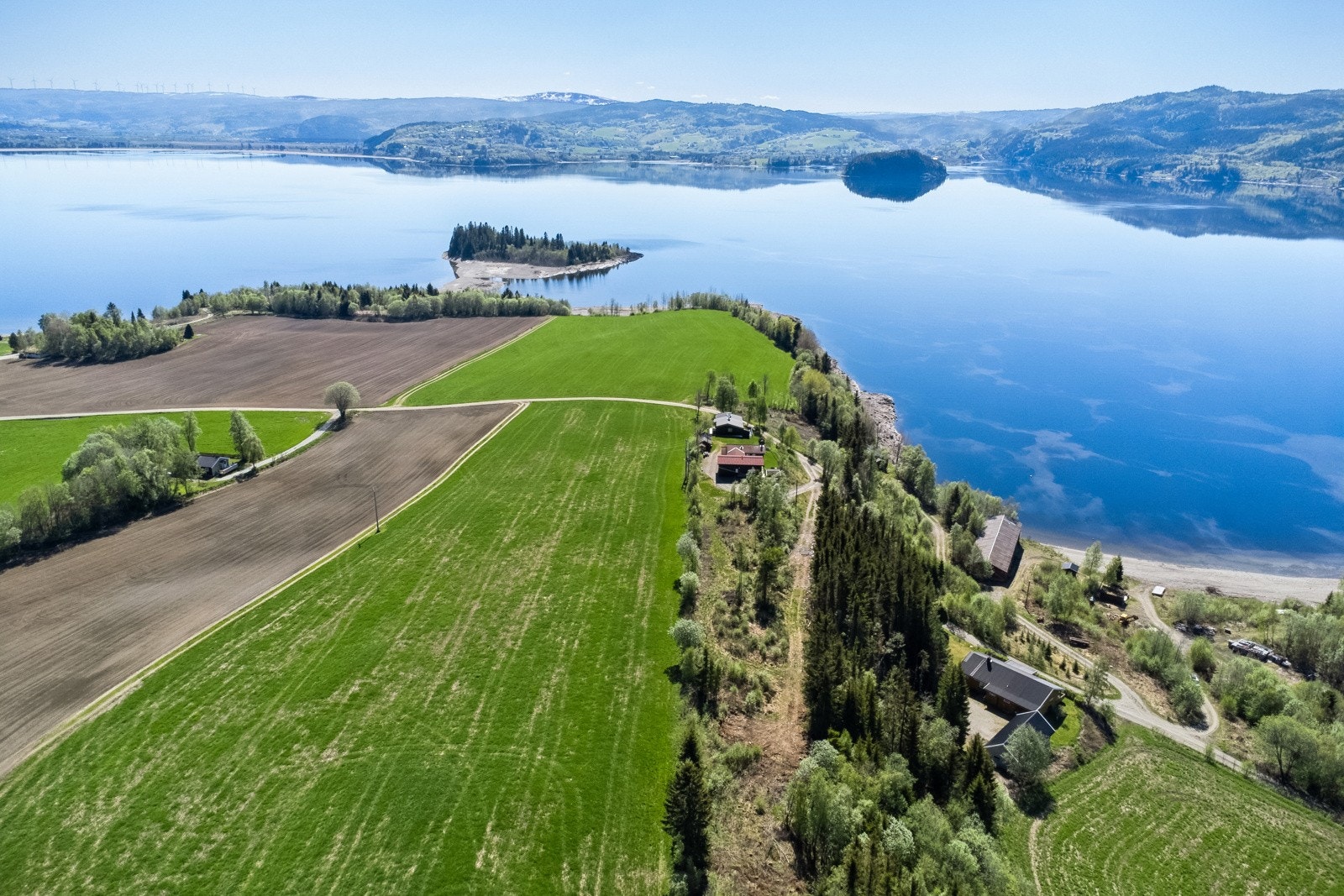 Gode muligheter for båtliv og fiske i Selbusjøen. Galleribilde