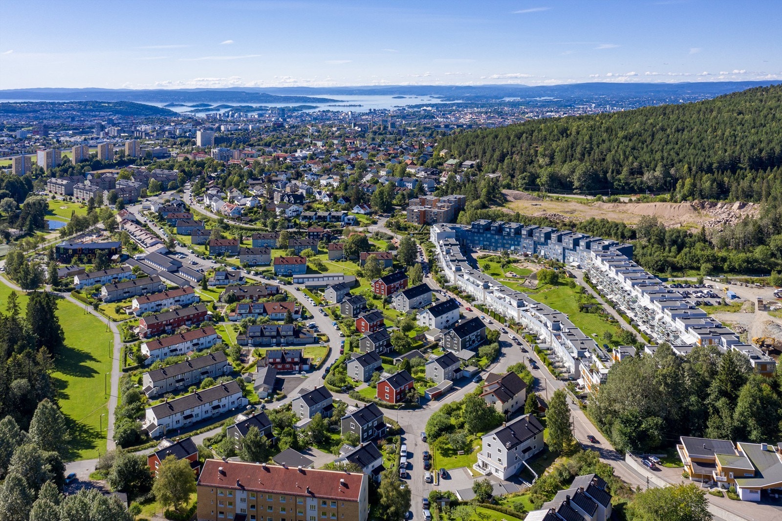 Til tross for at Selvbyggerveien 109 ligger rett i nærheten av markagrensen, er det mindre enn 10 km til Oslo sentrum Galleribilde