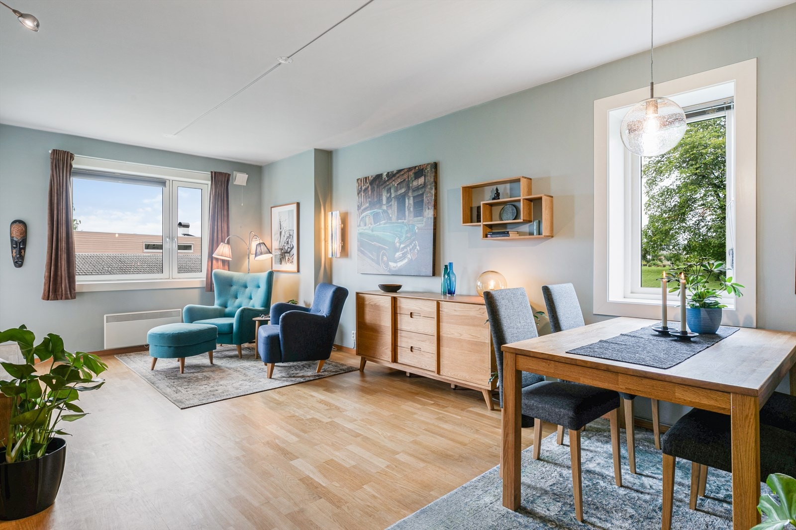 Spisebordet får du fin plass til i en naturlig del av rommet. Galleribilde