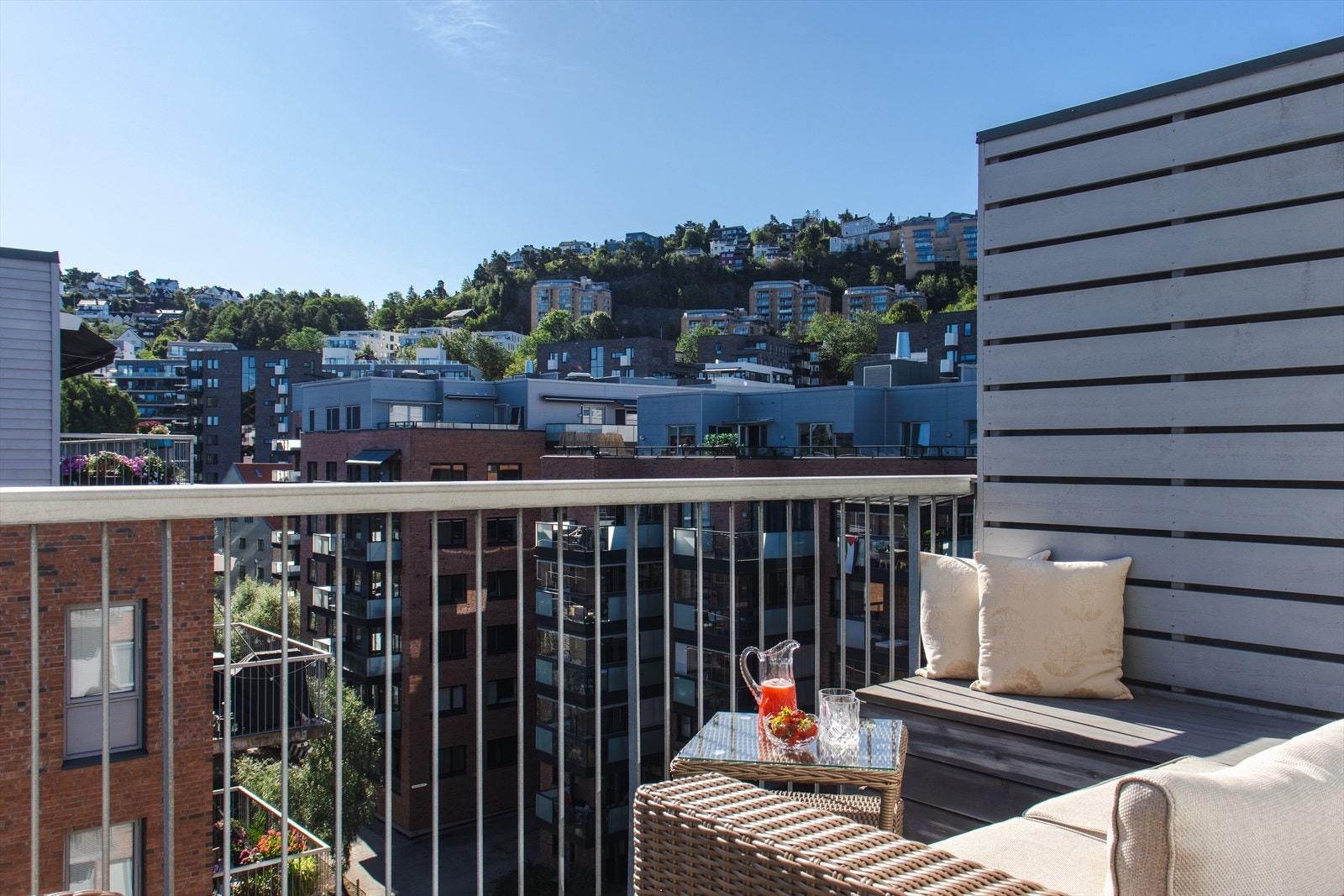 Dette er en 2-roms toppleilighet med særdeles god intern beliggenhet. Galleribilde