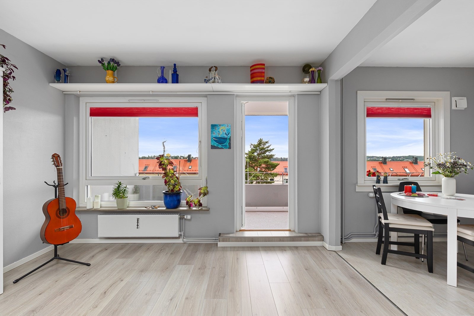 Store vindusflater og godt med naturlig belysning. Galleribilde