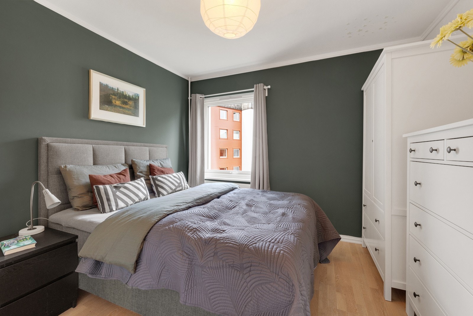 Leiligheten har to soverom hvorav begge er av god størrelse. Galleribilde