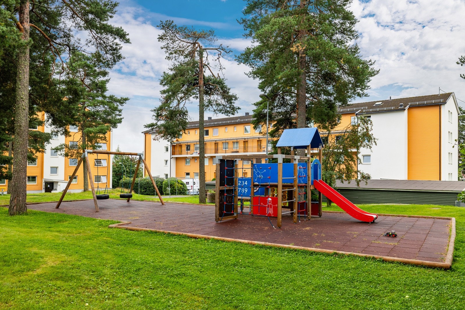 Borettslaget har flotte fellesarealer for både store og små. Galleribilde