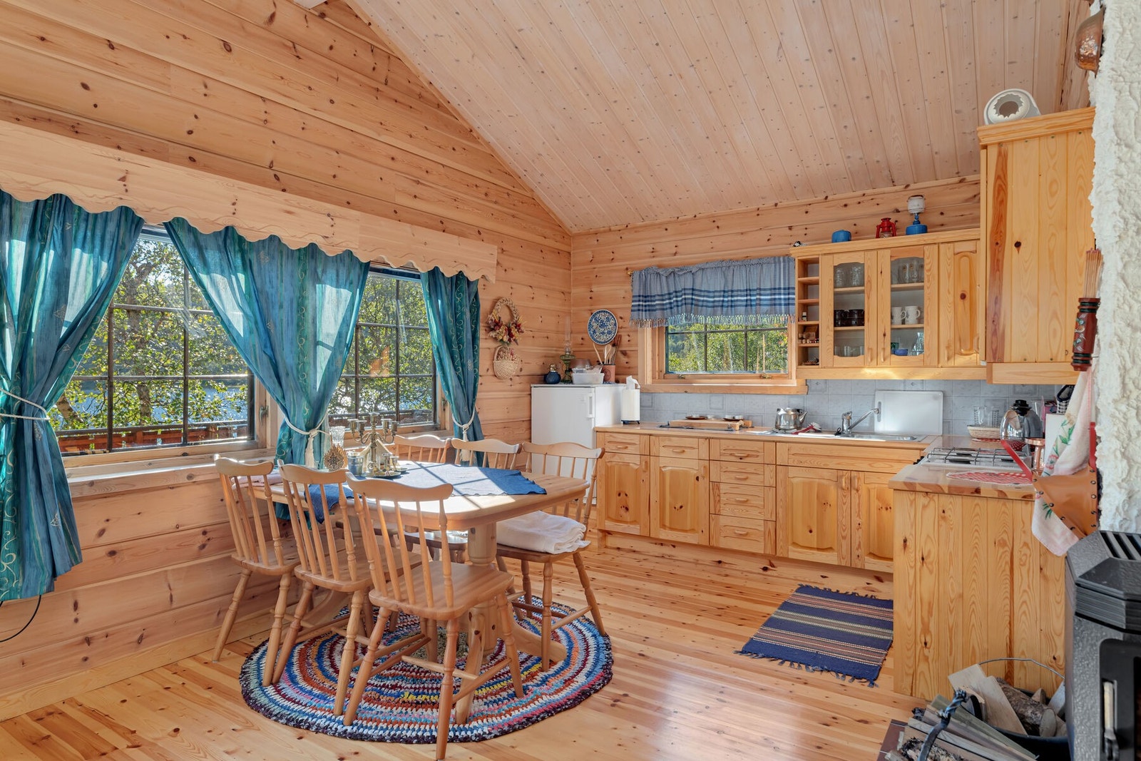 Det er innlagt sommervann i hytten Galleribilde