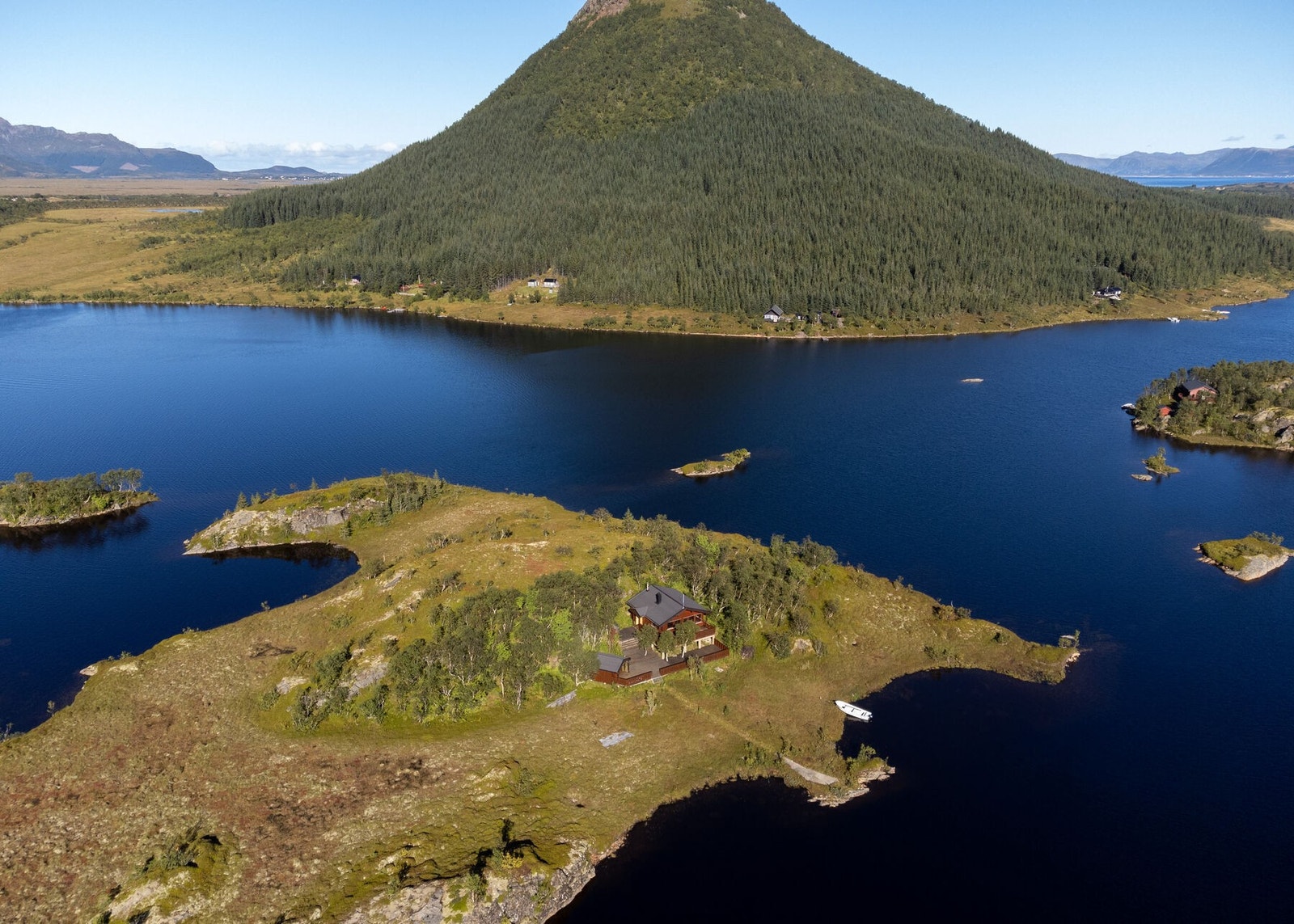 Eiendommen sett fra lufta Galleribilde