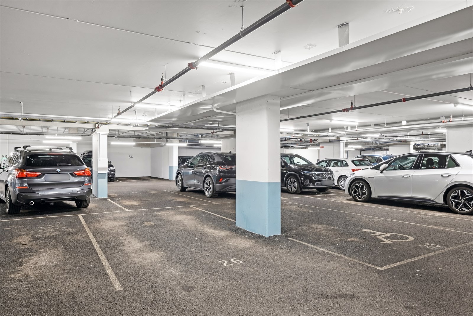 Medfølgende garasjeplass merket med nr. 26 Galleribilde