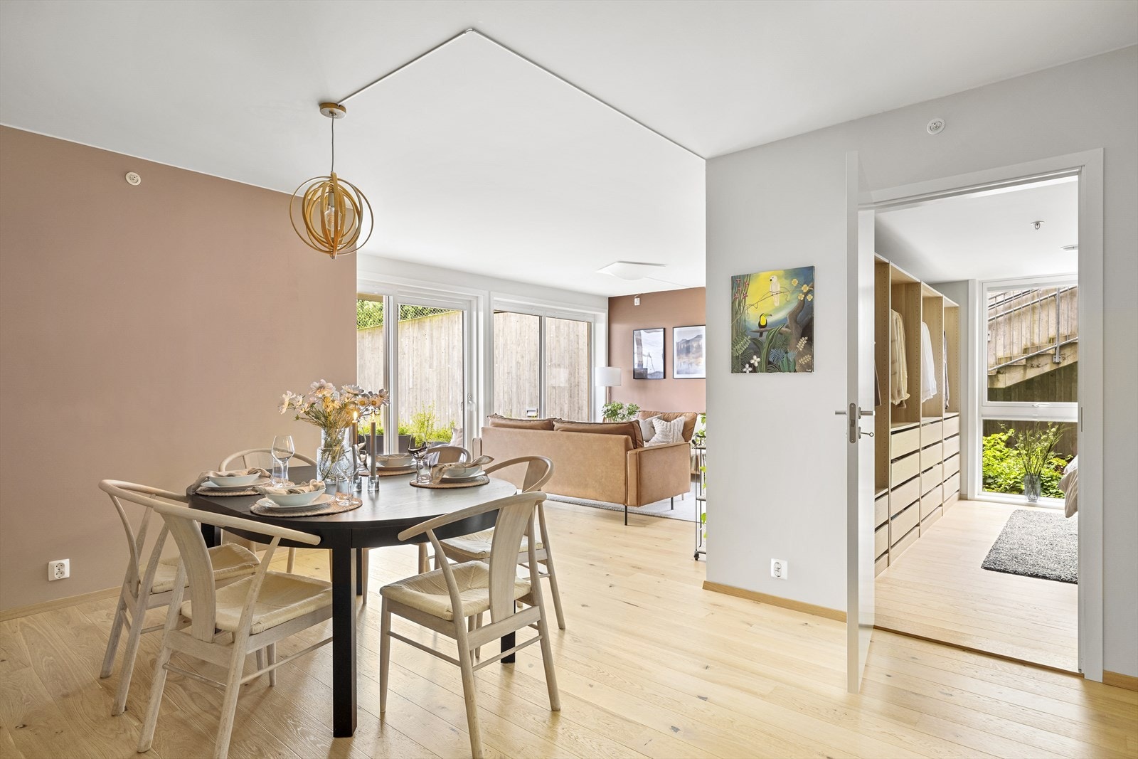 Høy kvalitet på materialvalg og utførelse. Vannbåren varme og balansert ventilasjon Galleribilde