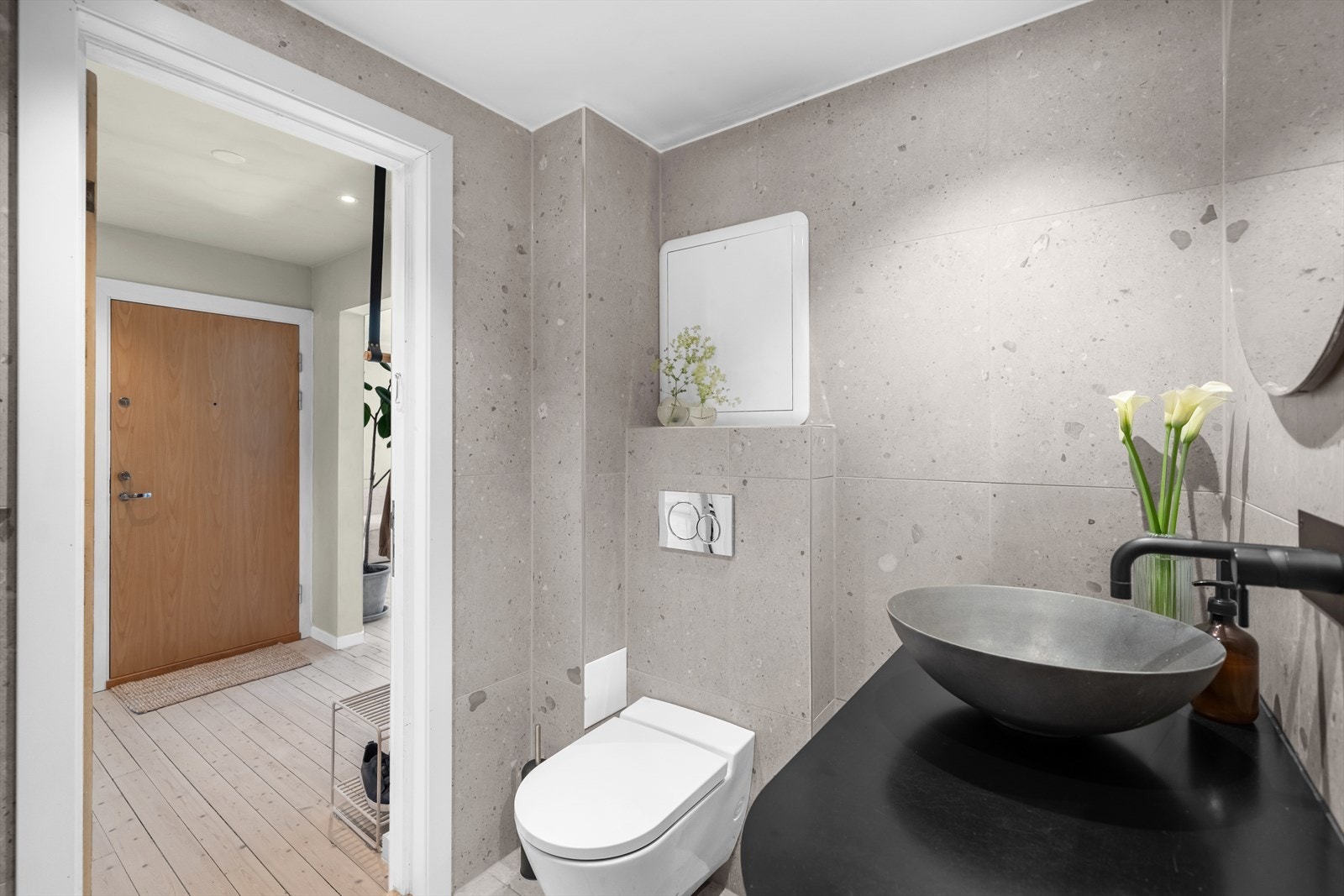 Badet ble pusset opp i 2021 i delikat innredning og fargevalg Galleribilde