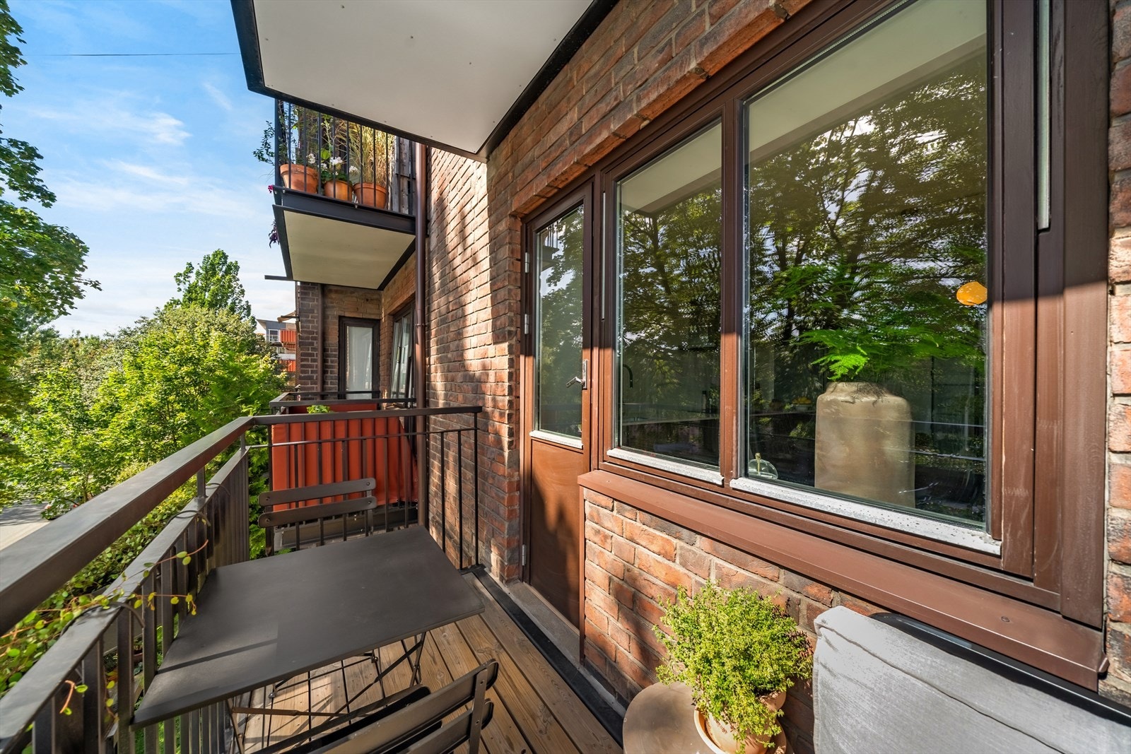 På balkongen er det plass til utemøbler og beplatning Galleribilde