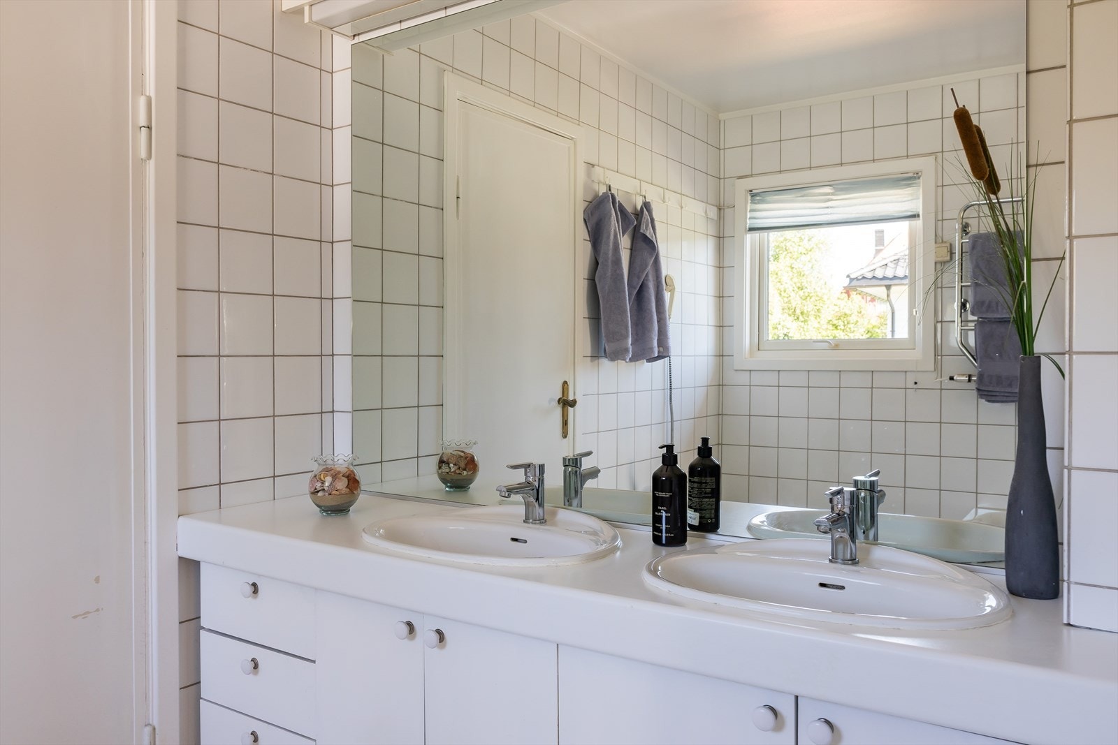 Bad oppe Galleribilde