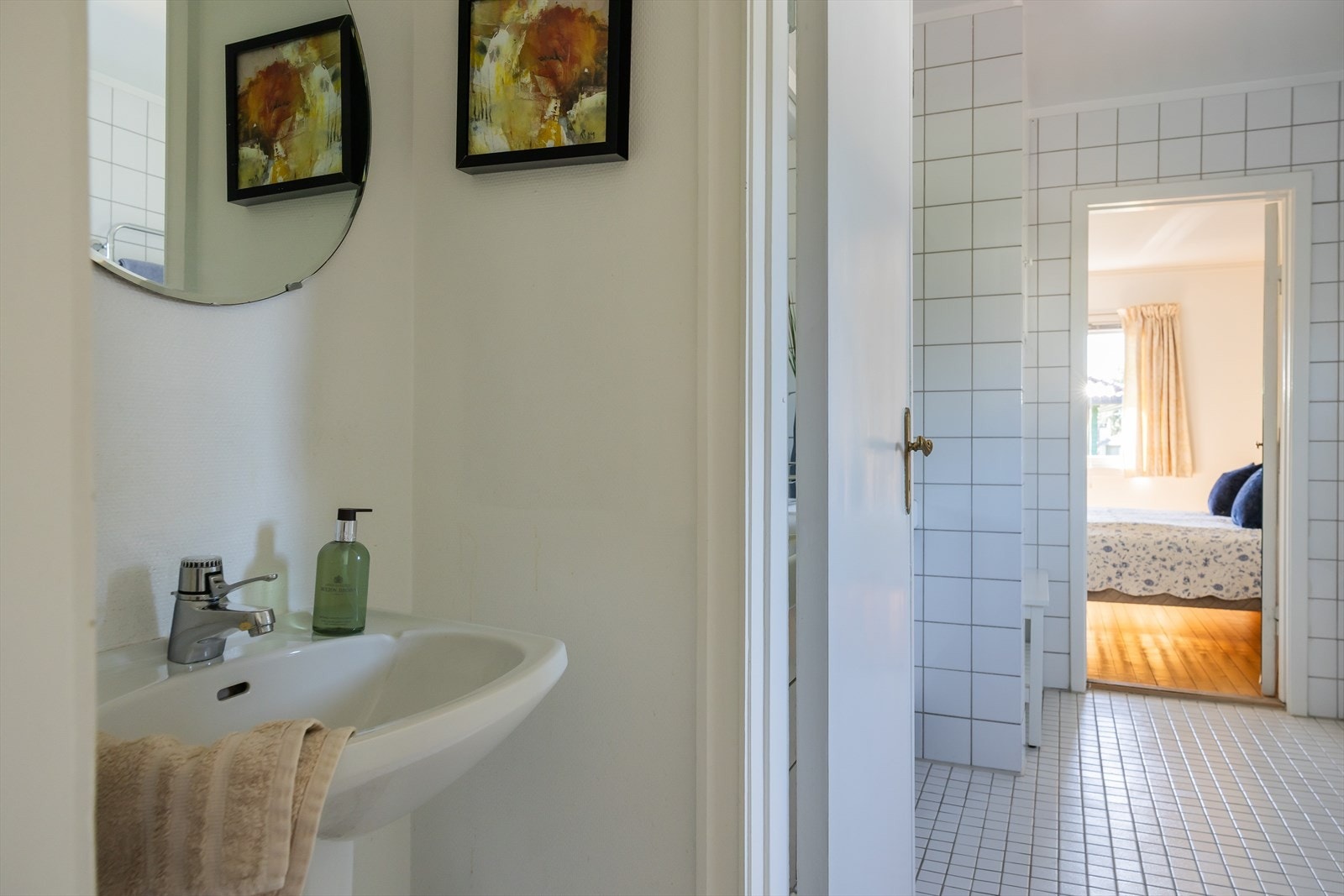 WC oppe Galleribilde