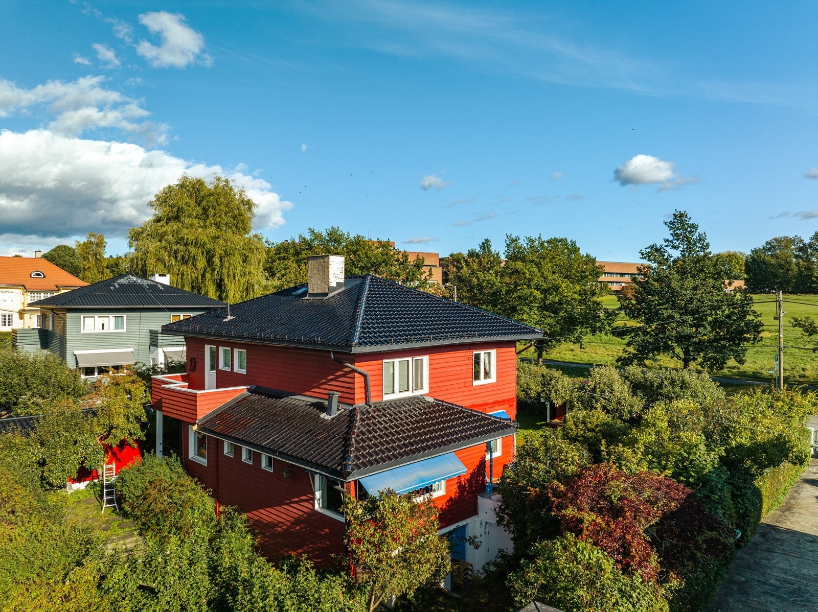 Eiendommen har en meget attraktiv beliggenhet mellom Blindern og Majorstuen i et av Oslos mest populære boligområder. Galleribilde