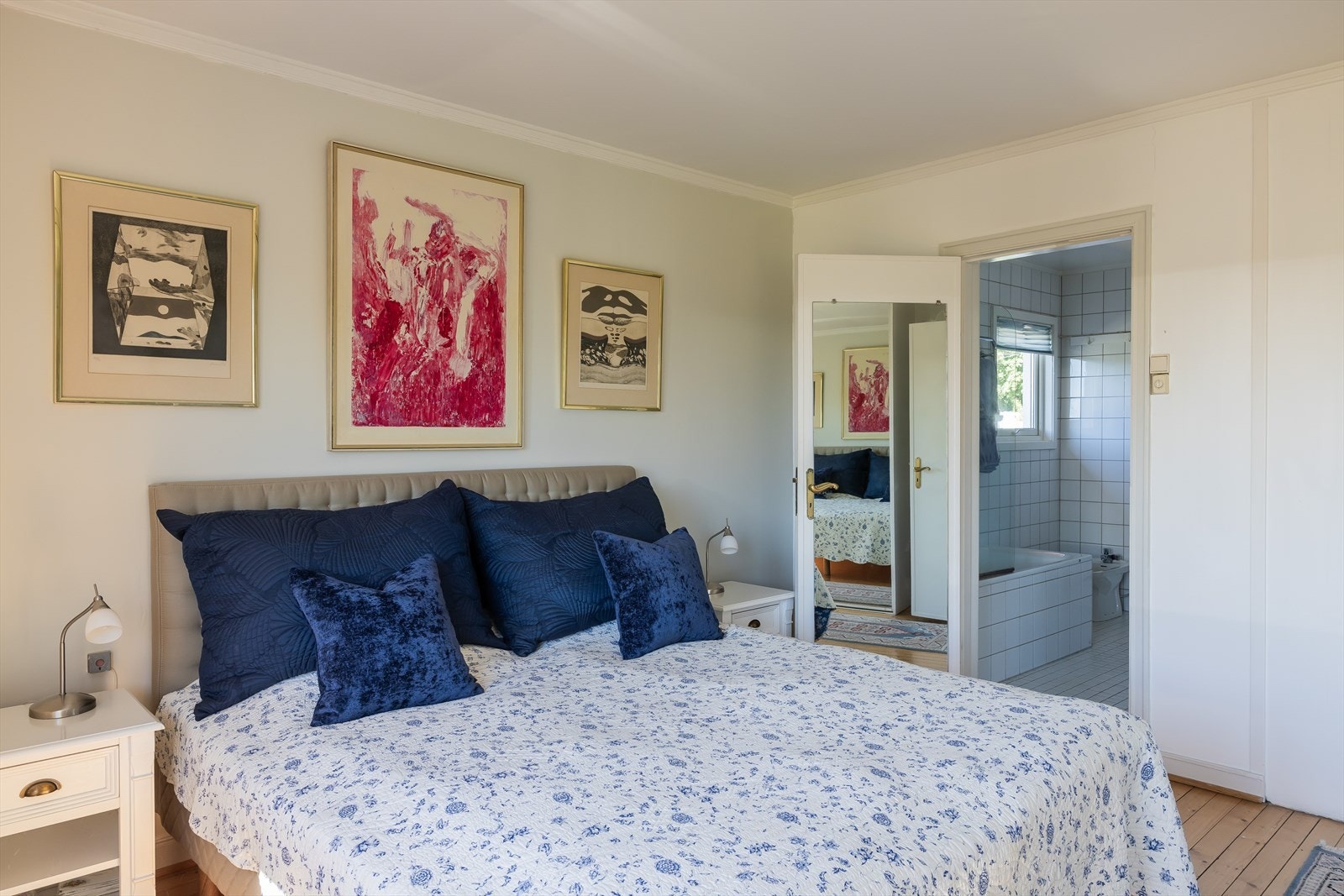 Hovedsoverommet med adkomst til bad Galleribilde