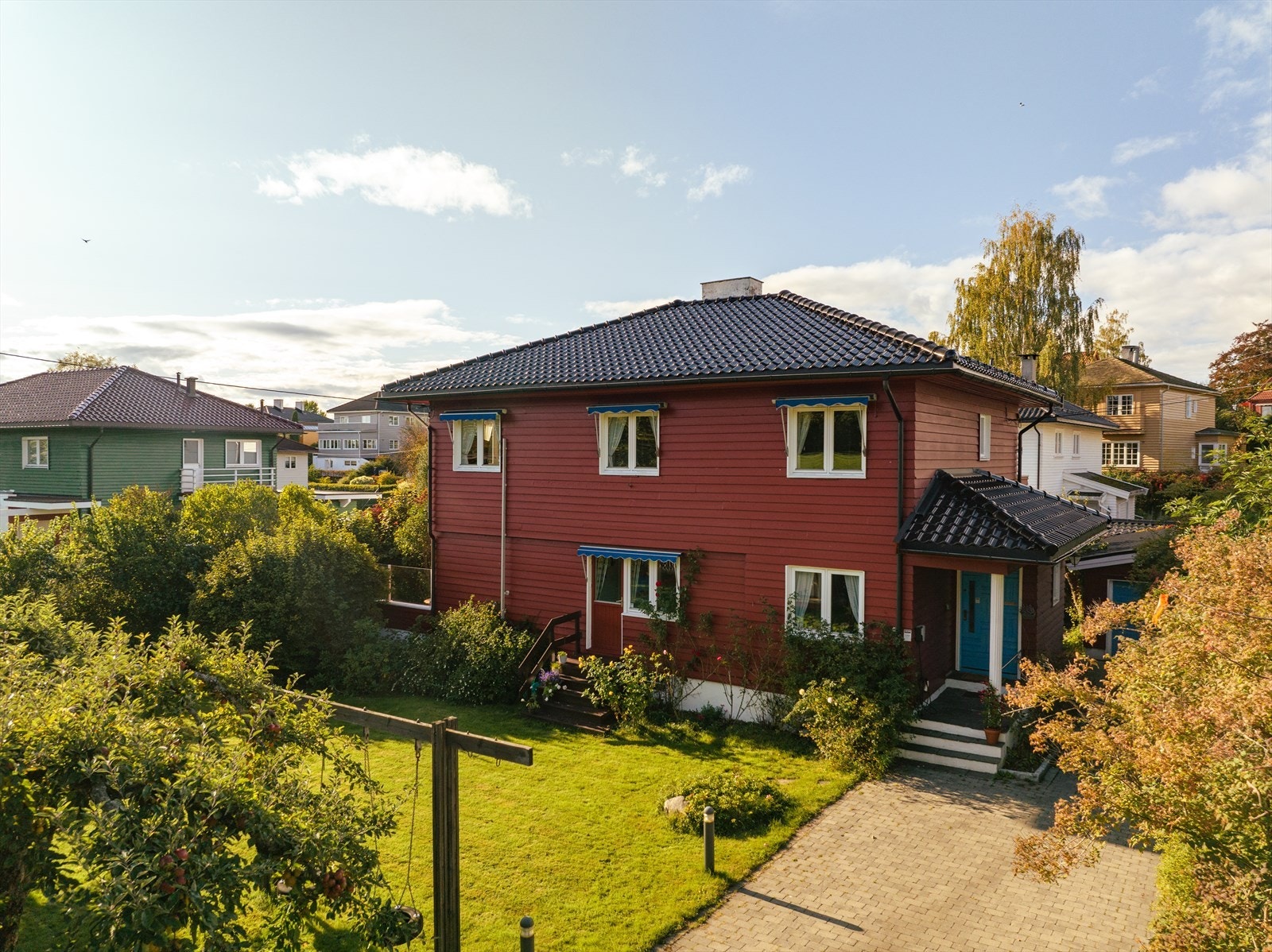 Velkommen til Apalveien 26- en særdeles ettertraktet enebolig på Frøen Galleribilde