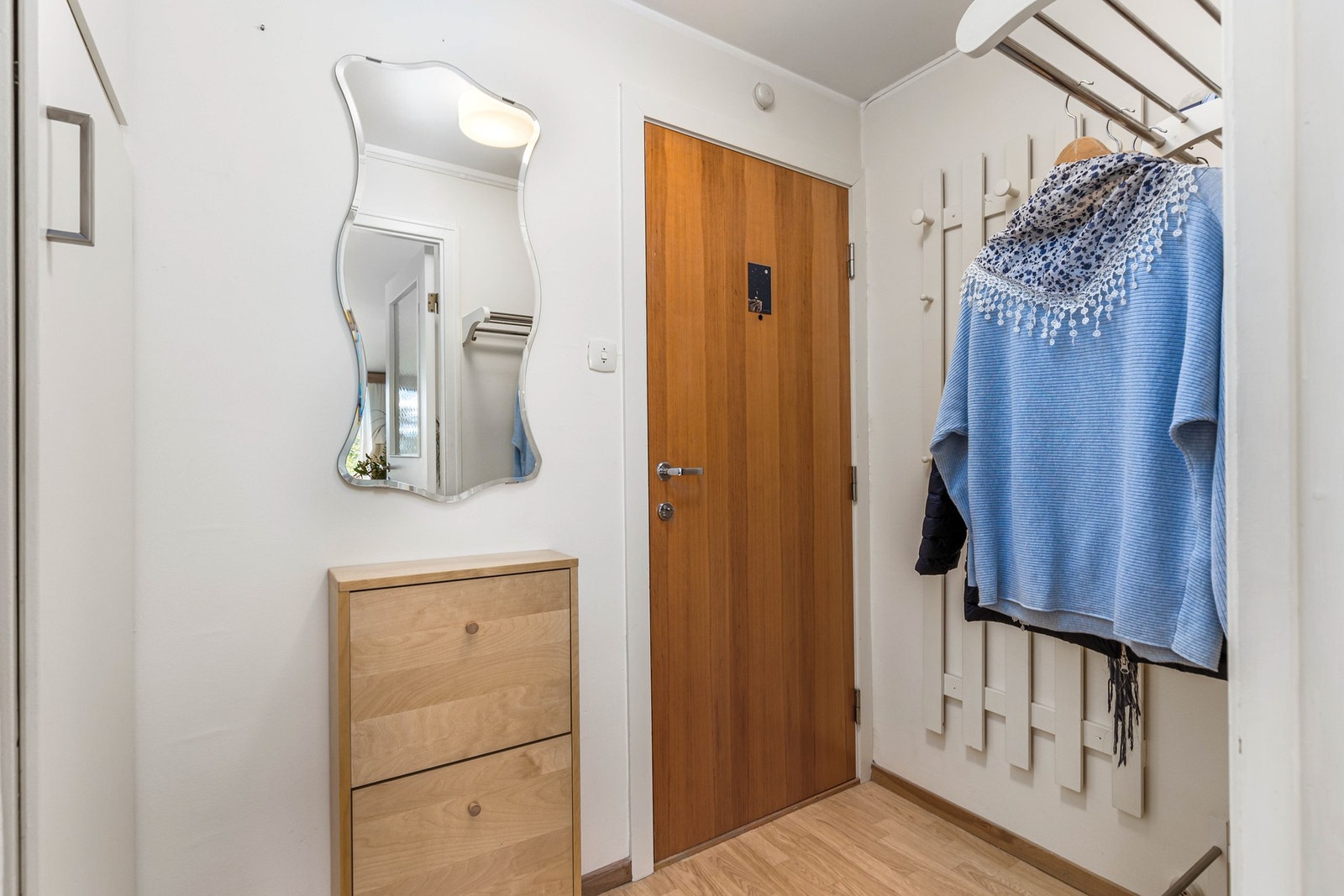 Innbydende entré på 2,5 kvm. Galleribilde