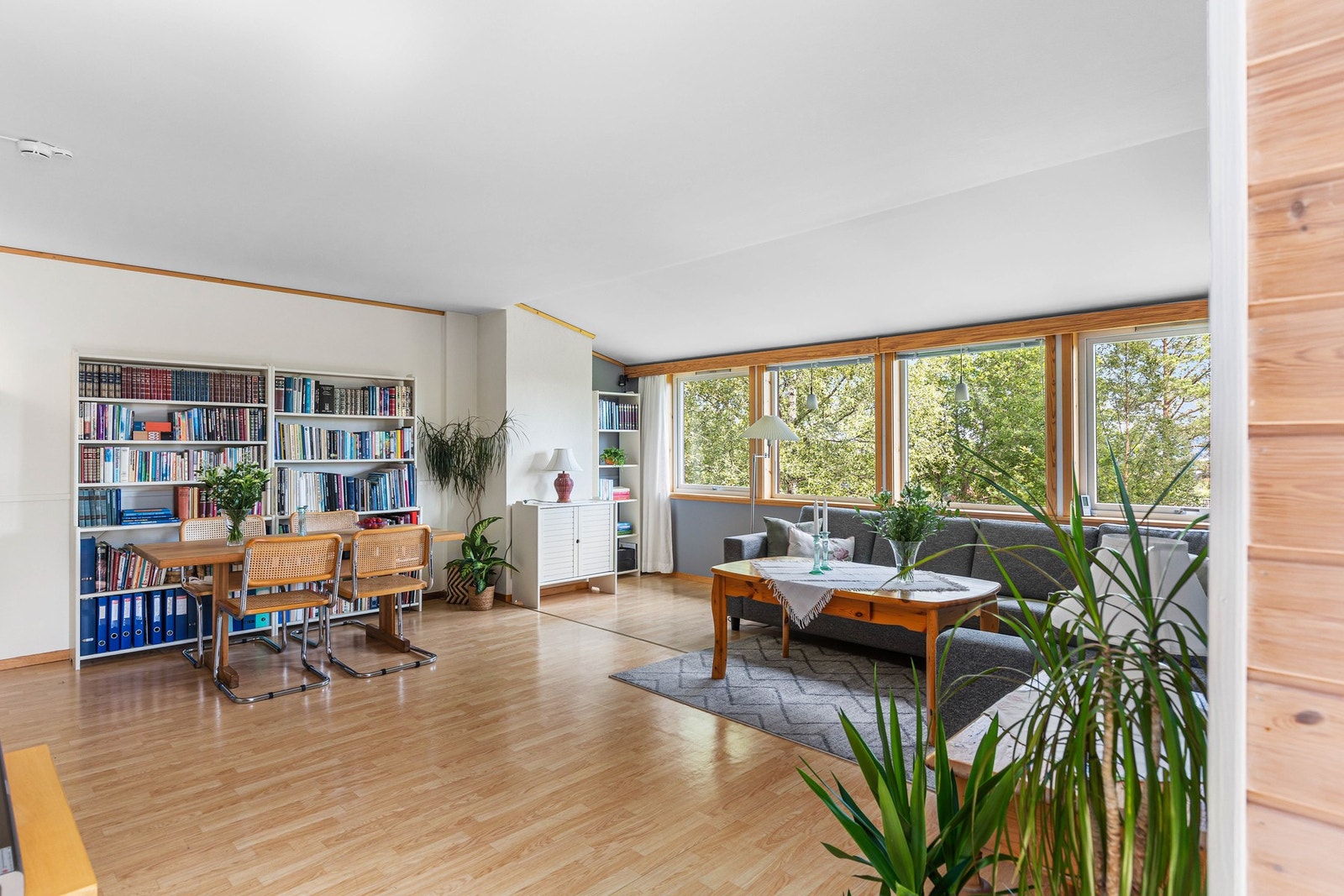 Velkommen til Vådanvegen 19, presentert av EiendomsMegler 1 ved Stian Berg. Galleribilde