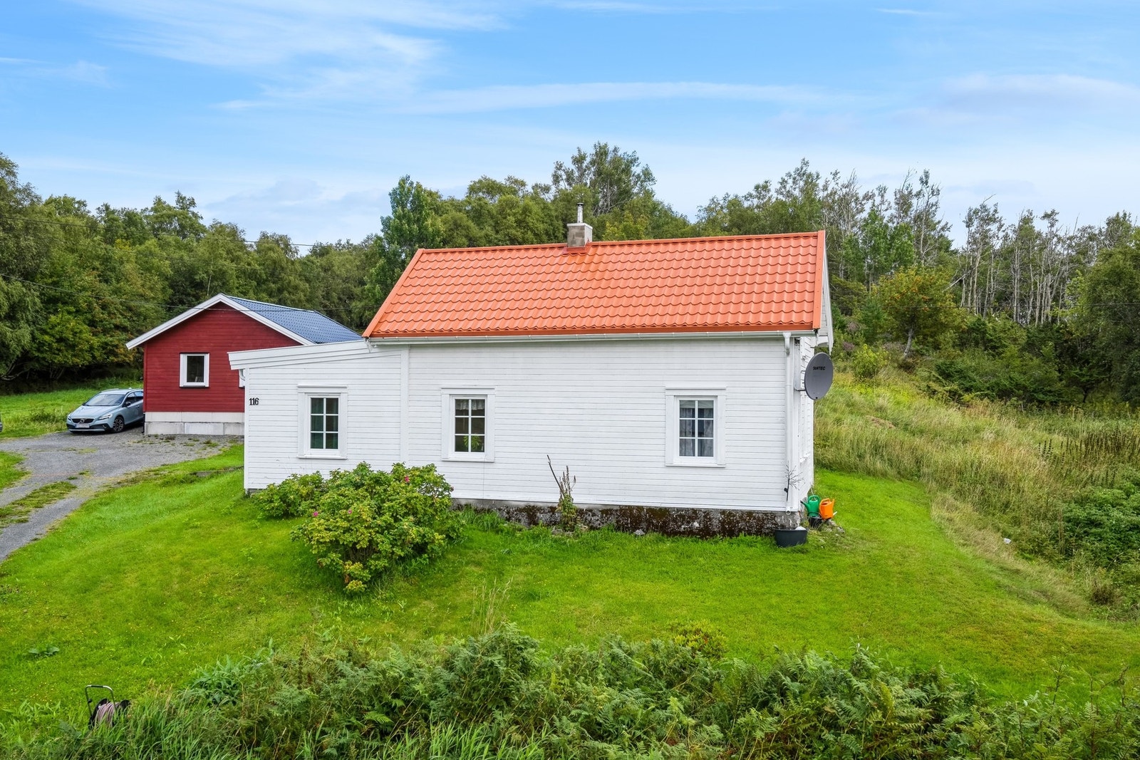 Eiendommen er jevnlig vedlikeholdt, blant annet nytt EL-anlegg i 2007 og nytt tak m.m. i 2015 Galleribilde