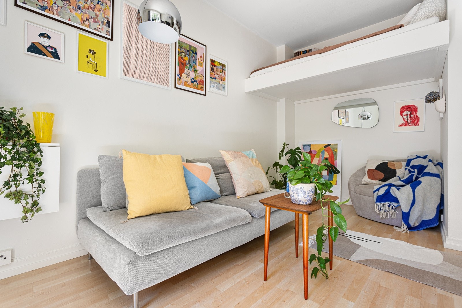 God standard med pent laminatgulv, lyse overflater. Galleribilde