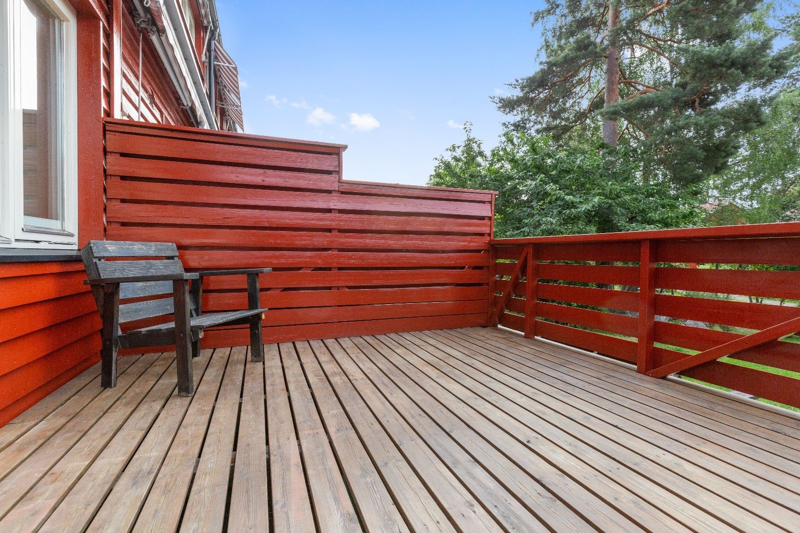 Terrasse med markise. Galleribilde