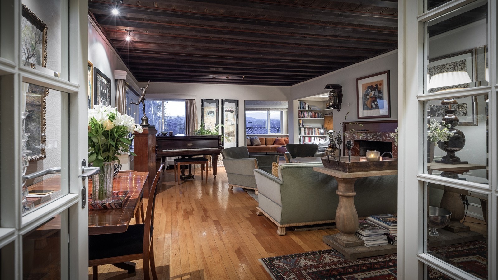 Kveldsbilde fra stue Galleribilde