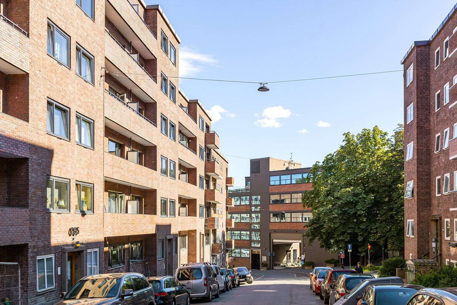 Beliggende i trivelig gate i nærhet til alt man trenger i hverdagen Galleribilde