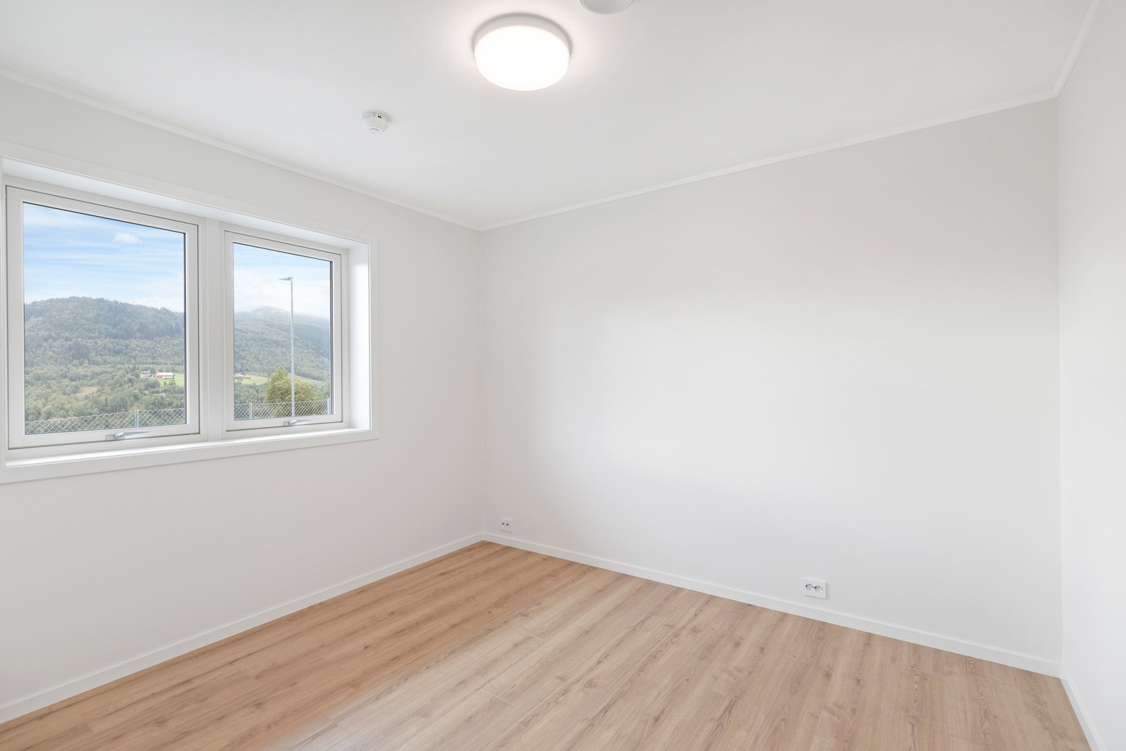 Soverom nr. 2 i 1.etasje Galleribilde