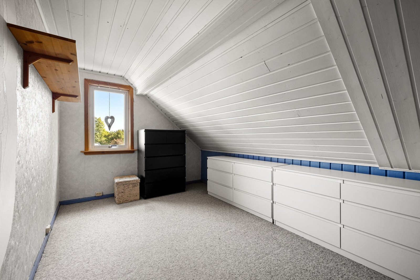 Dette soverommet har i senere år vært benyttet som garderobe. Galleribilde