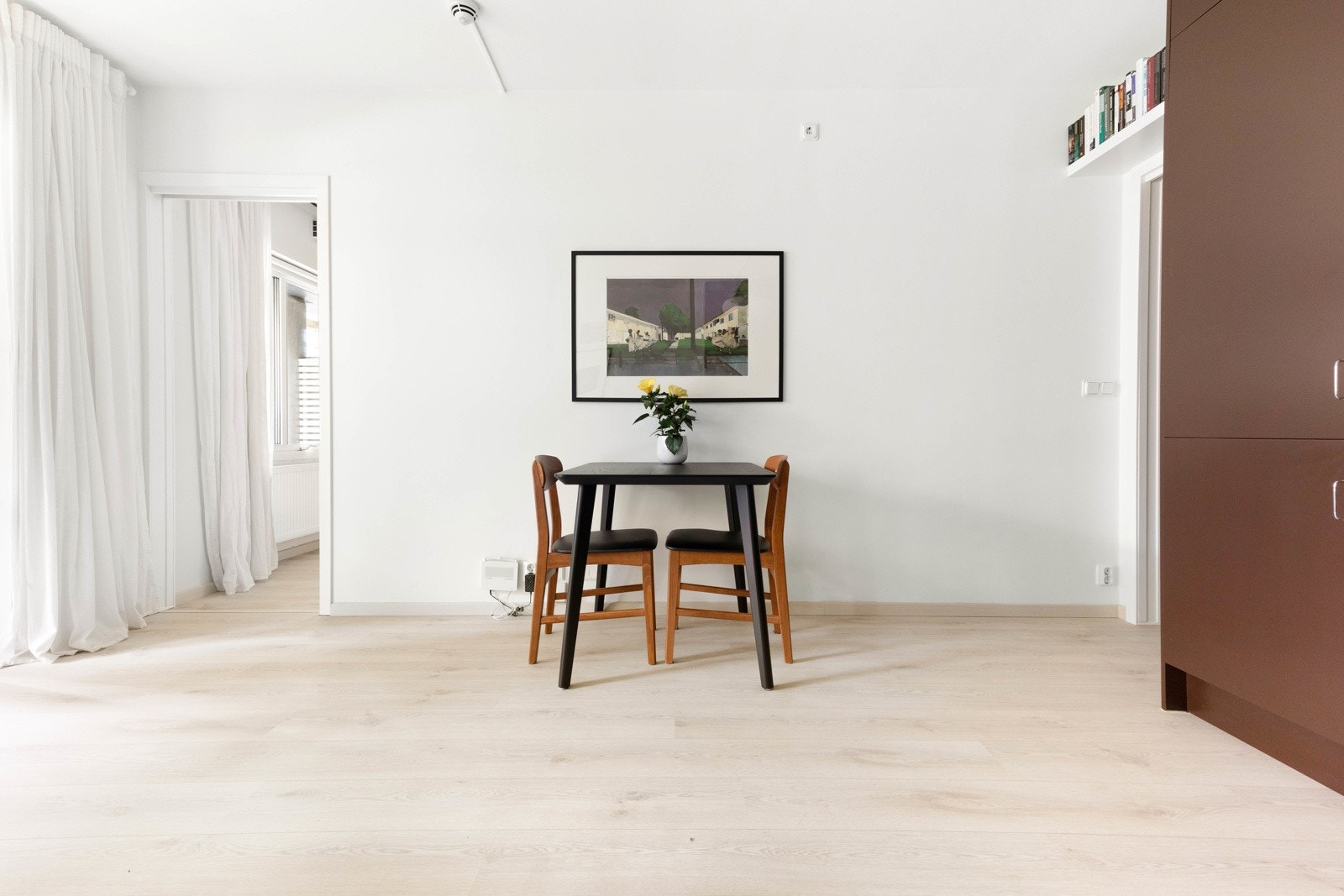 God plass til spisebord i stuen. Galleribilde