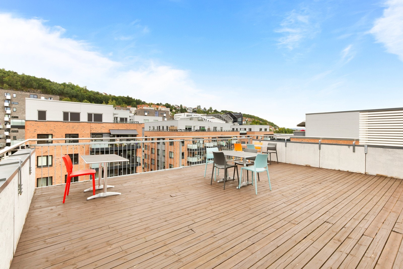 Felles takterrasse i samme bygg som leiligheten. Galleribilde