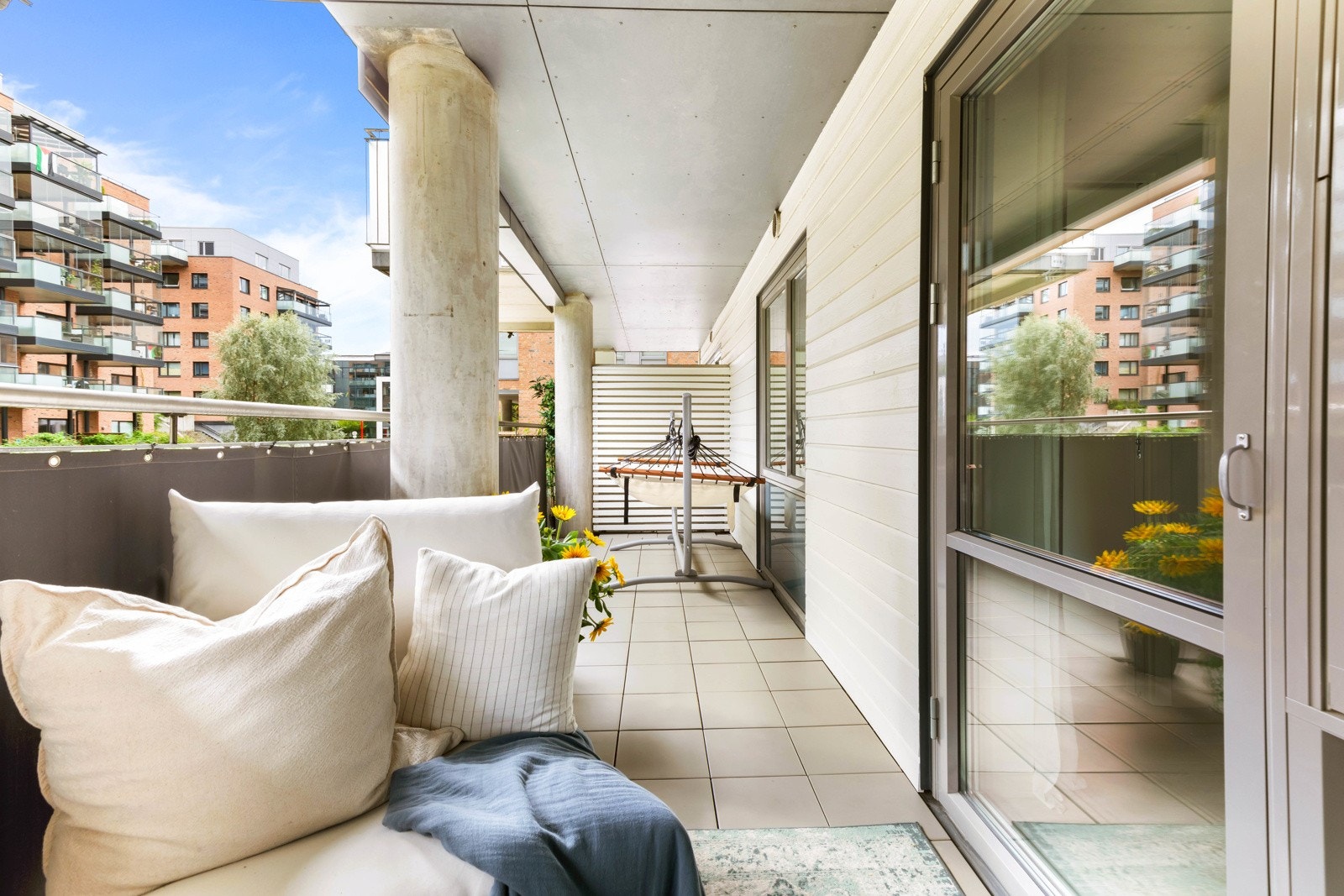 Fra stuen er det utgang til balkong på hele 15 m². Galleribilde