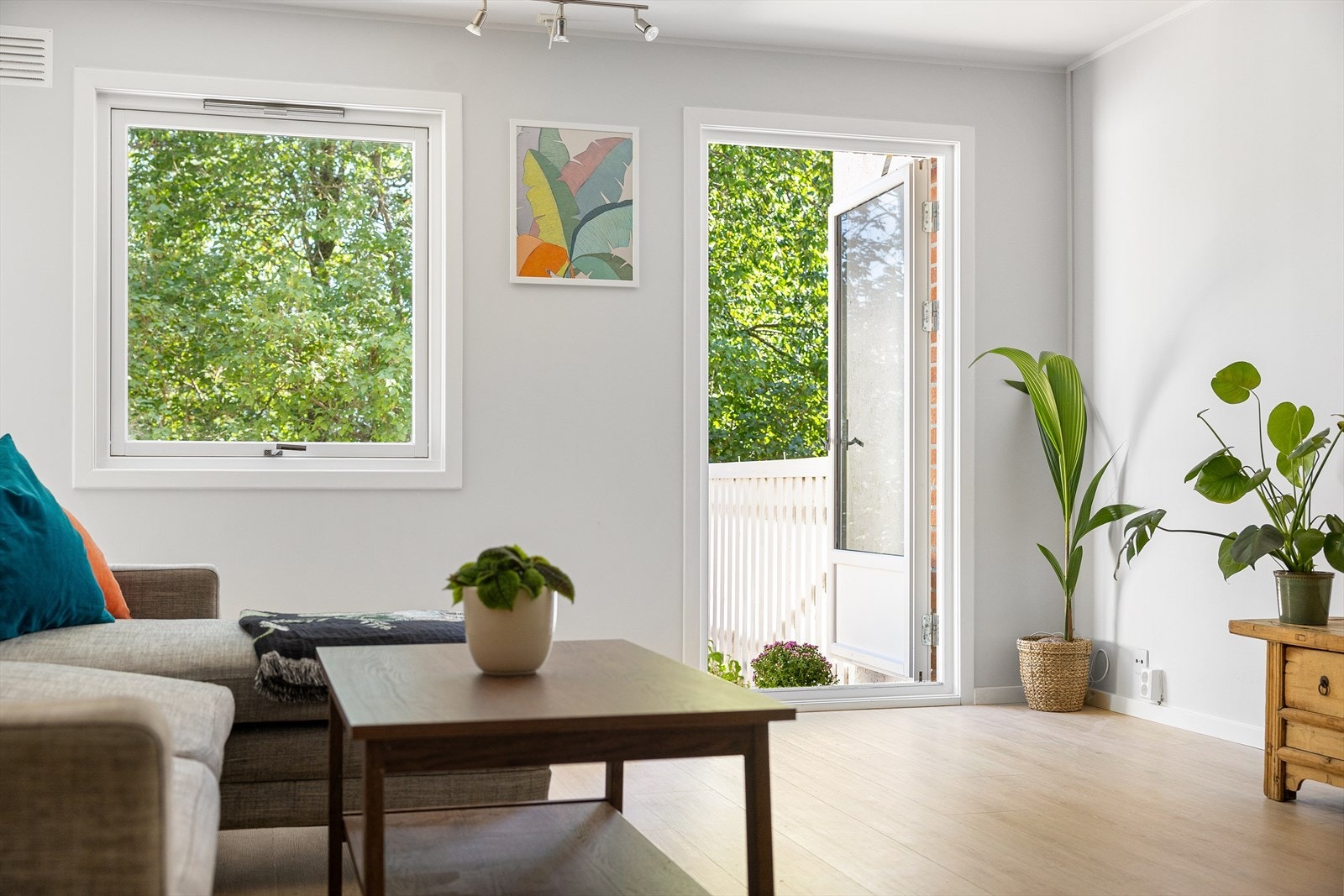 Tv og internett er inkludert i felleskostnadene. Galleribilde