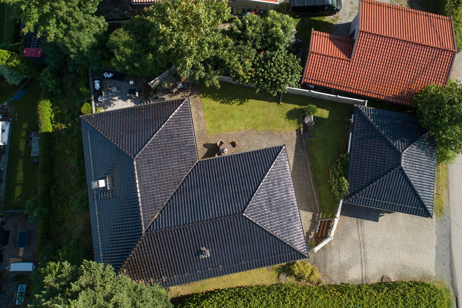 Huset oveinfra. Galleribilde