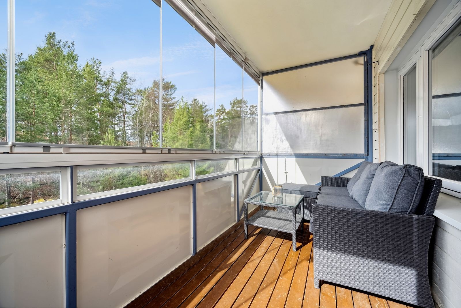 Innglasset balkong på ca 8 kvm Galleribilde