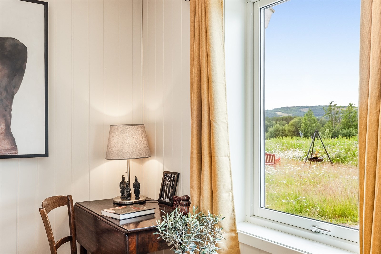 Fra soverommet er det fint naturskjønt utsyn. Galleribilde