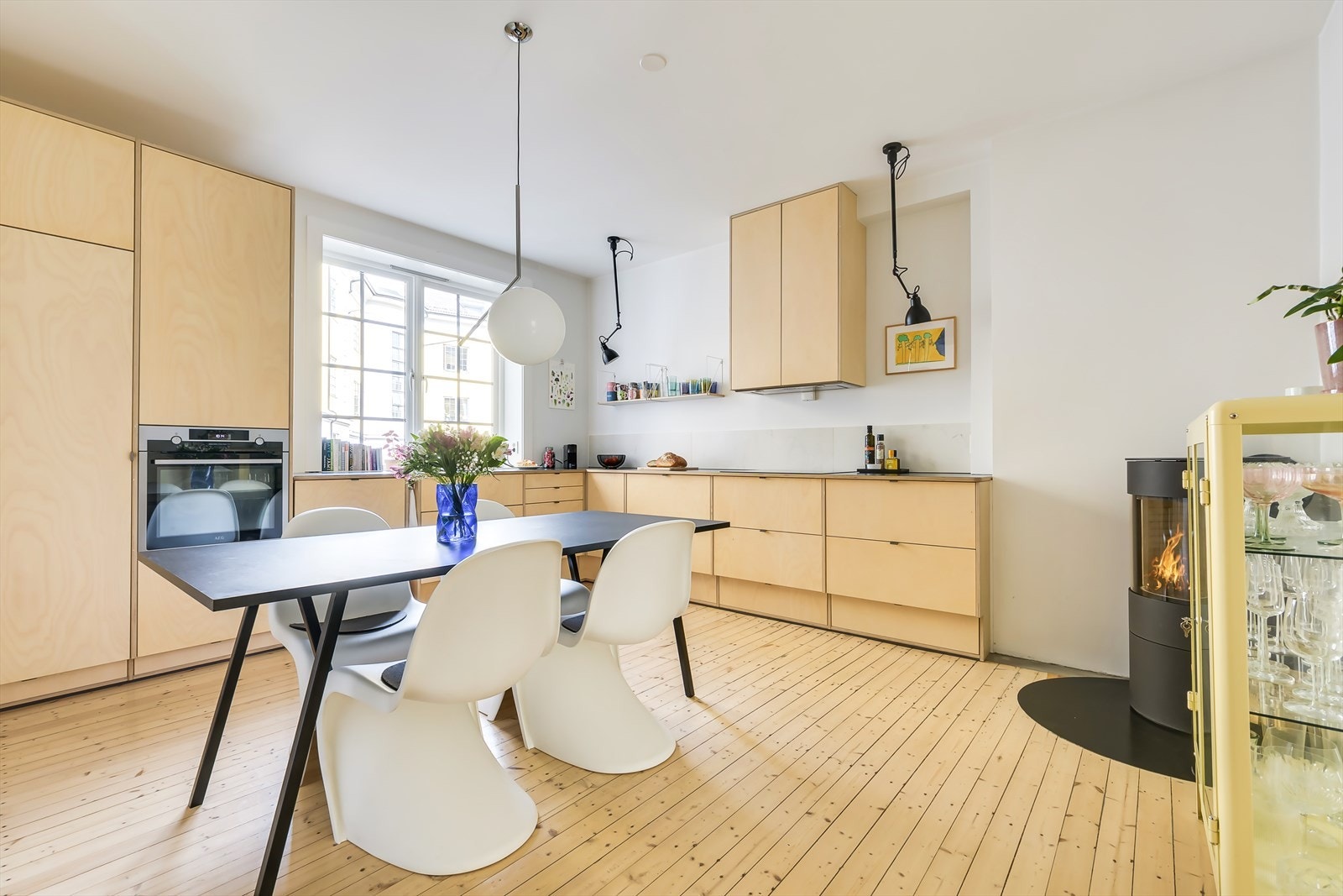 En fantastisk familieleilighet som går over to plan Galleribilde