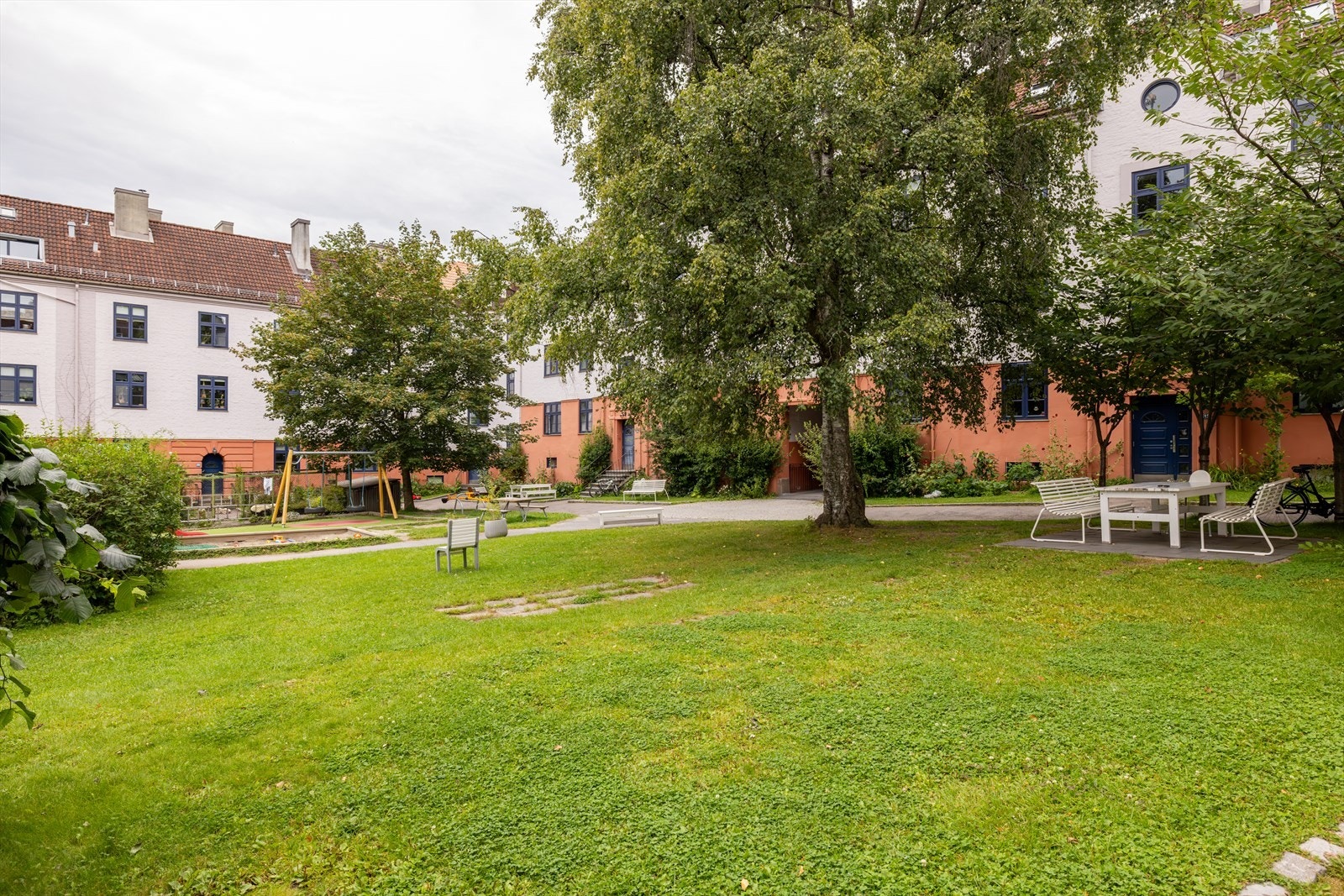 Her bor man tilbaketrukket i idylliske omgivelser, samtidig som man har alt man trenger i armlengdes avstand Galleribilde