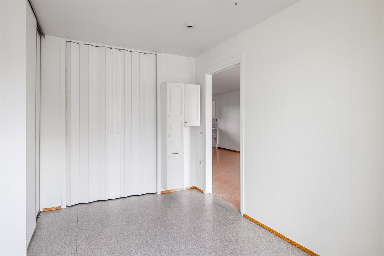 Fra soverommet er det direkte adkomst til baderommet. Galleribilde