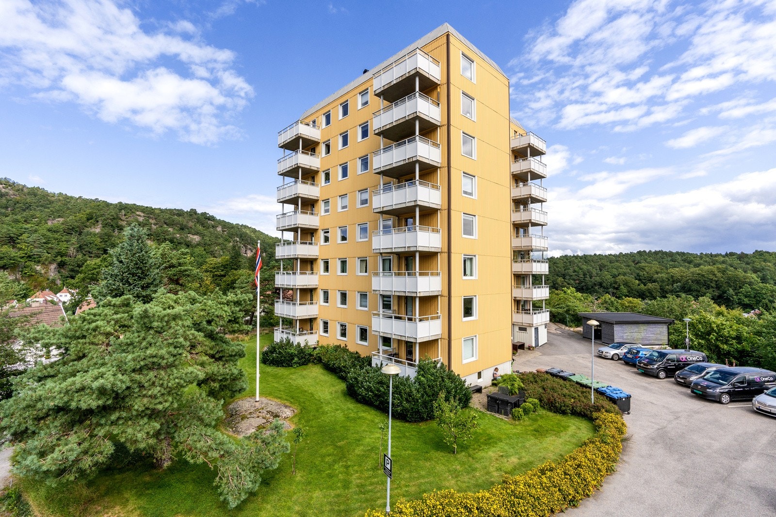 - Velkommen til idylliske Ravnedalen | Sentralt beliggende med nærhet til alt man skulle ha behov for i hverdagen - Galleribilde