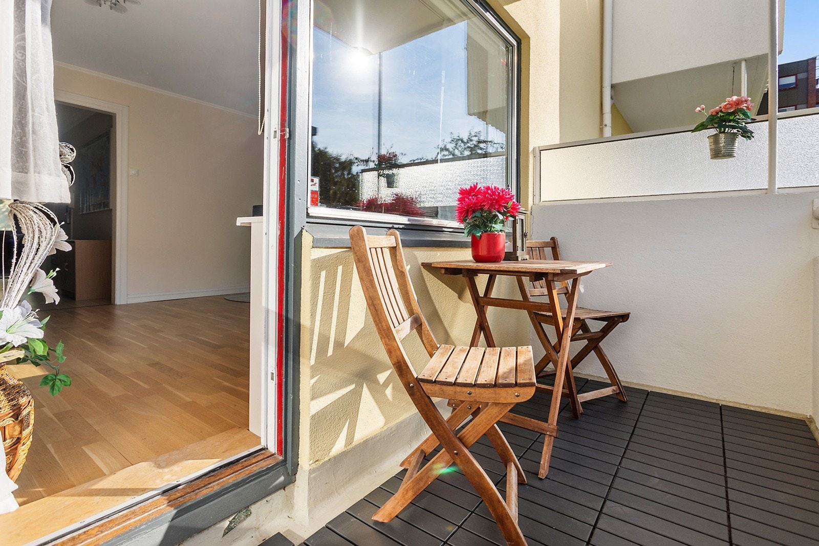 Plass til utemøbler. Galleribilde