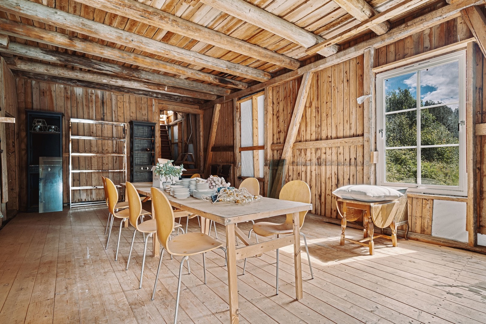 Bilde fra lokalene i underetasje på låven. Galleribilde