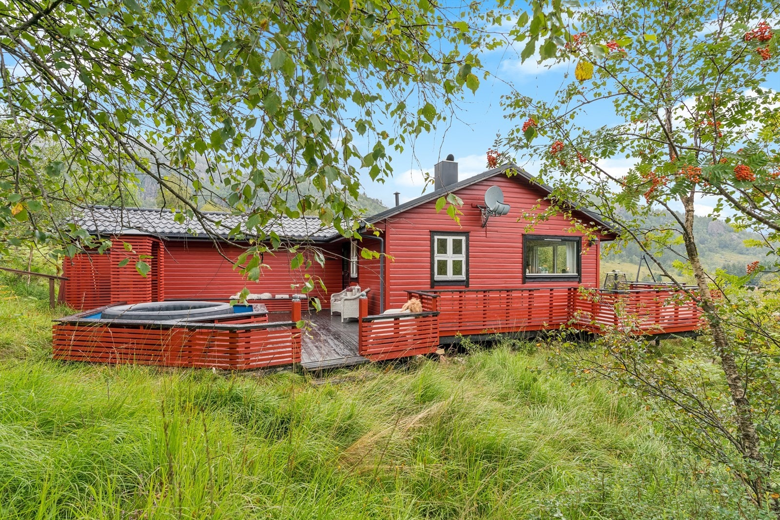 Nedre Eigelandsdalsveien 18 presenteres av Geir Inge Skåra v/DNB Eiendom. Galleribilde