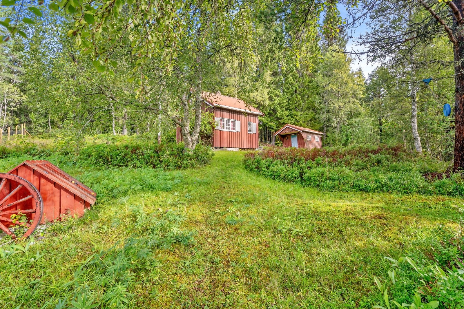 Privat uteareal i trygge omgivelser, lite innsyn. Galleribilde
