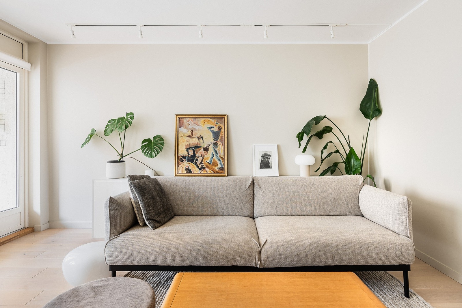Praktisk og lys 3-roms leilighet med moderne standard. Galleribilde