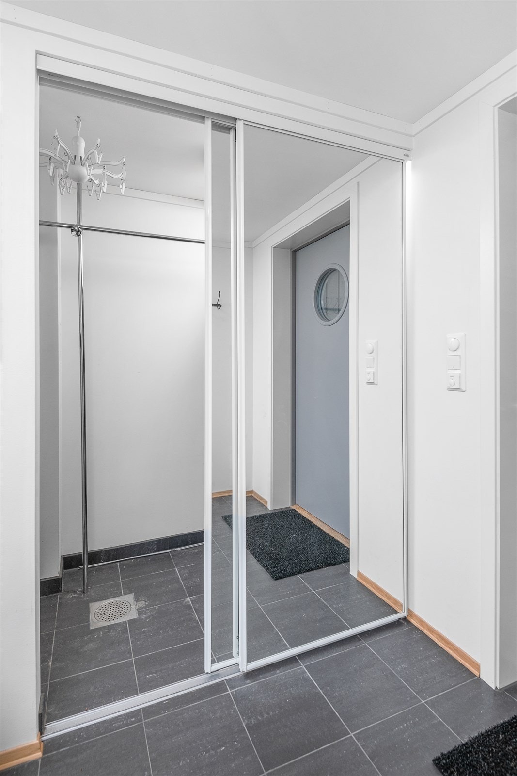 En liten smart, innvendig bod. Galleribilde
