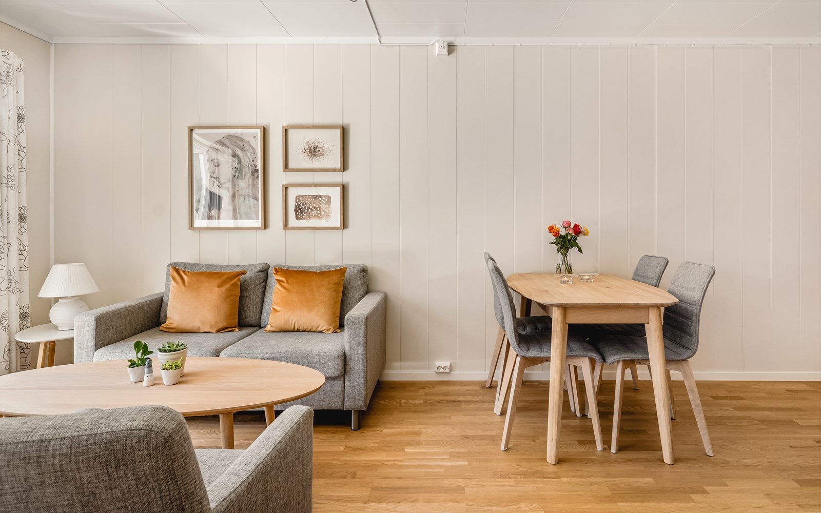 Varmekabler i entré/gang, bad og stue/kjøkken. Galleribilde