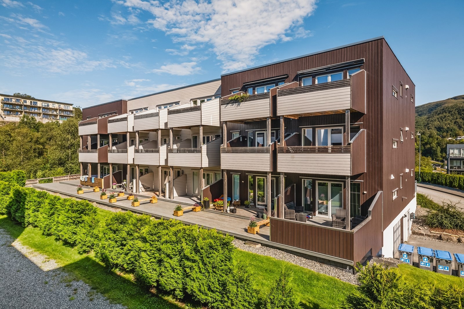 Velkommen til Nye Sædalsveien 143C, et nyere sameie bestående av 21 leiligheter i et boligkompleks fra 2015 med sentral beliggenhet i beste Sædalen. Visning: Onsdag 28.august kl. 17:00 - 18:00. Galleribilde